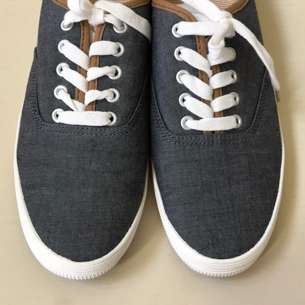 American Eagle Chambray low top sneakers